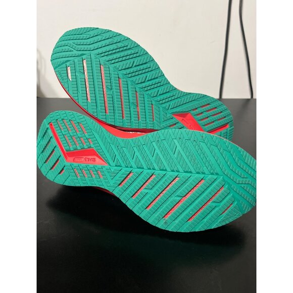 Brooks Levitate 5 “Merry Christmas” Neutral Running Shoes Red Women’s 7 - Picture 6 of 12